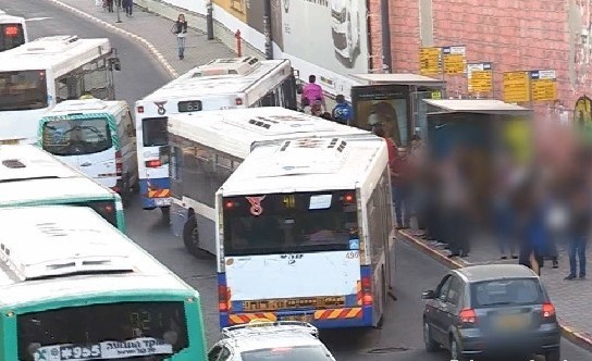 תחבורה ציבורית בנתניה | צילום: עמותת אור ירוק המאבק לתחבורה ציבורית בסופי שבוע מגיע לנתניה