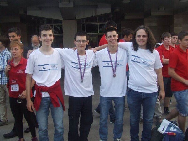 חברי המשלחת האולימפית במדעי המחשב הישג לנבחרות ישראל באולימפיאדה למדעים: 14 מדליות בינלאומיות