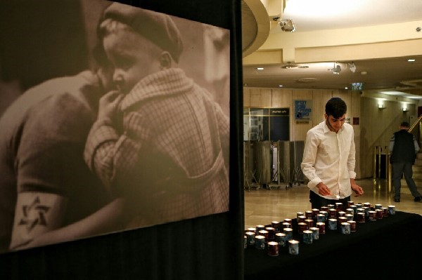 עצרת ליום השואה | צילום: נמרוד גליקמן נתניה מציינת את יום הזיכרון לשואה ולגבורה 