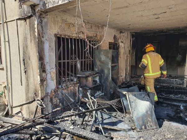 חדשות מקומיות - 7 פצועים בשריפה שפרצה בנתניה, בהם פצוע אנוש
