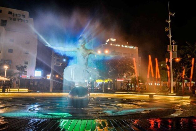 ככר העצמאות נתניה | תמונה: עיריית נתניה  על דיגיטל וצילום: הכיכר האינטראקטיבית שמשדרגת את נתניה