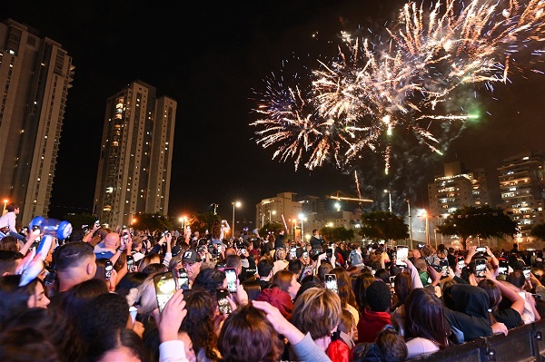 יום הזכרון עשרות אלפים בחגיגות העצמאות בנתניה