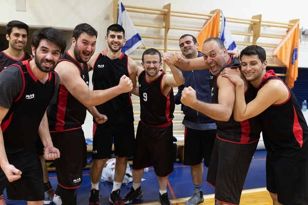 אור חיה חב"ד היא האלופה של ליגת בתי הכנסת בכדורסל בנתניה