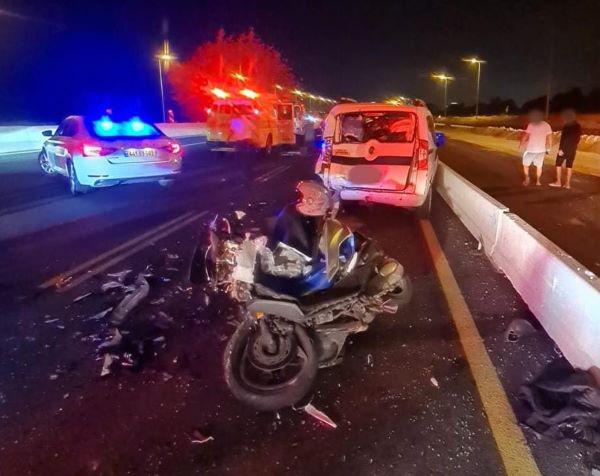  רוכב אופנוע נהרג מפגיעת רכב סמוך לחוף השרון