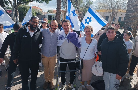  פצוע צה"ל הגיע להוקיר תודה לאחיו וחבריו לכיתה