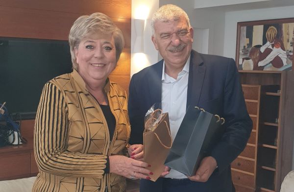 ראש העיר מרים פיירברג איכר ושגריר מרוקו עבדל רחים ביוד 