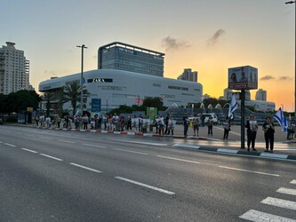 ממשיכים להביע סולידריות ולתמוך במשפחות החטופים