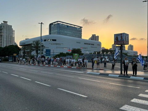  ממשיכים להביע סולידריות ולתמוך במשפחות החטופים