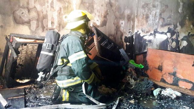 חילוץ אשה ושני תינוקות אישה ושני תינוקות חולצו מדירה בעקבות שריפה