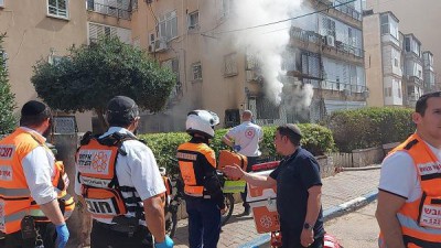 בת 80 במצב בינוני כתוצאה משריפה