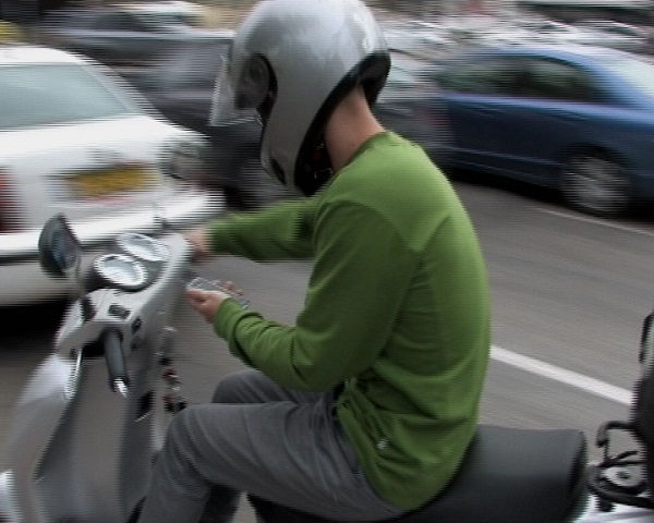 תמונה: עמותת אור ירוק כמה מהנהגים בנתניה מתעסקים בטלפון בזמן נהיגה?