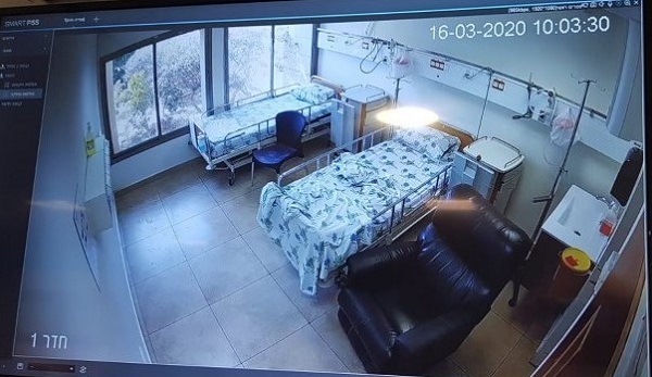 חדר בידוד קורונה בבית חולים לניאדו הדרדרות במצבו של חולה קורונה - מאושפז במצב קשה בלניאדו