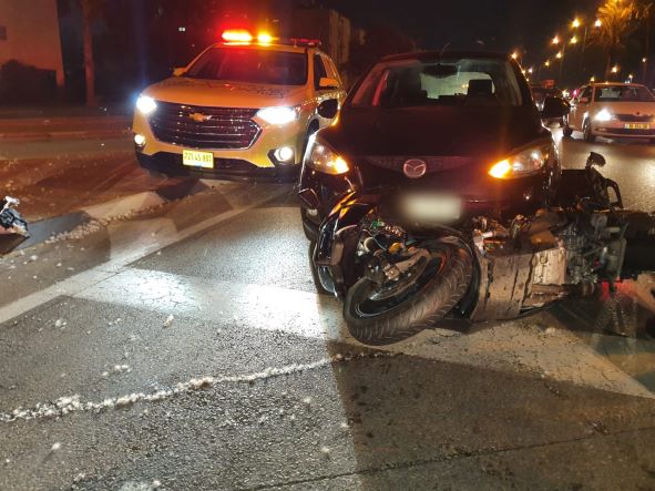רוכב אופנוע בן 22 נפגע בתאונת דרכים בנתניה