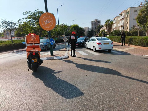  רוכב אופניים נפצע בינוני בתאונה בנתניה