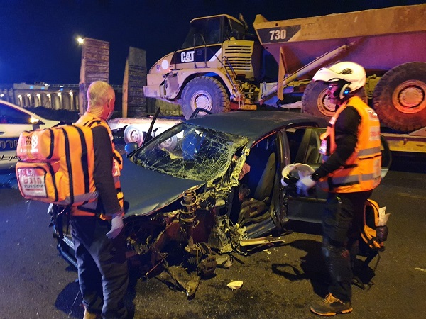 זירת האירוע | איחוד הצלה  3 פצועים בתאונה בין רכב למשאית סמוך לשפיים