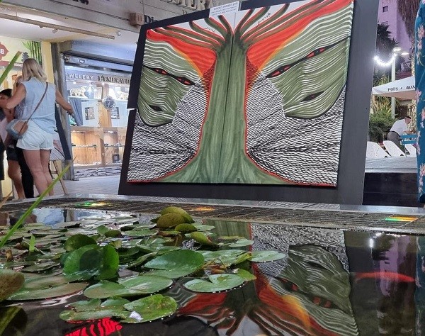 תערוכה של הציירת אביבית גרינברג במדרחוב תל חי