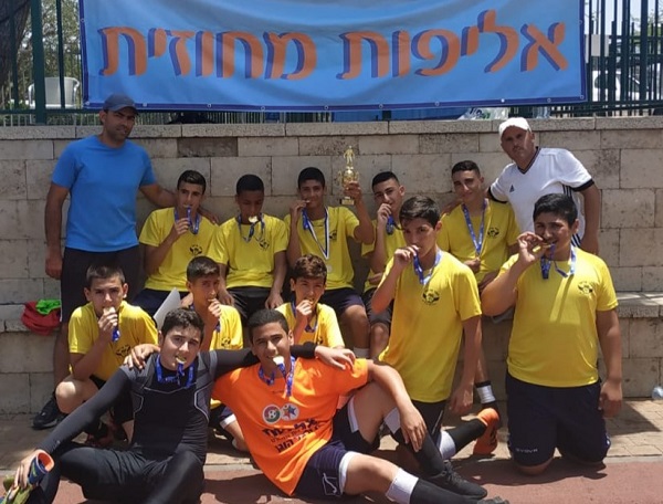 "תמר אריאל" - אלופת מחוז תל אביב בכדורגל