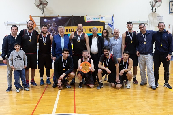 חדשות ספורט - אור חיה חב"ד היא האלופה של ליגת בתי הכנסת בכדורסל בנתניה