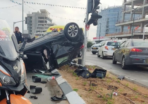  שתי צעירות נפצעו בינוני בתאונה בנתניה